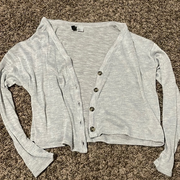 H&M long sleeve button up - Picture 1 of 2
